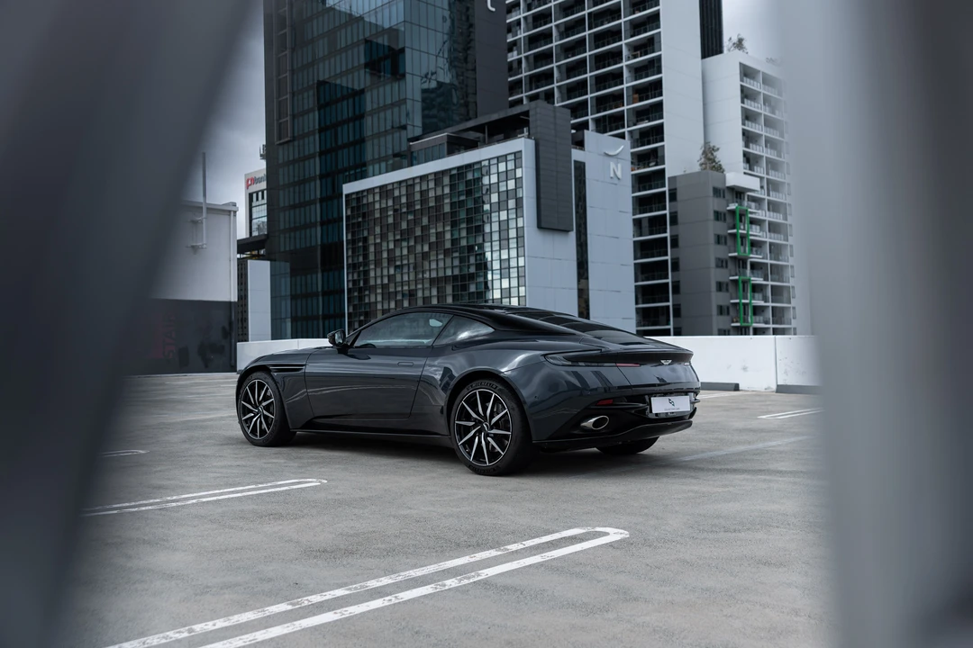 2017 Aston Martin DB11 V12 - Image 17 of 31