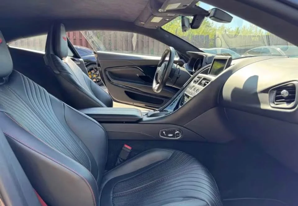 2017 Aston Martin DB11 V12 - Image 9 of 10