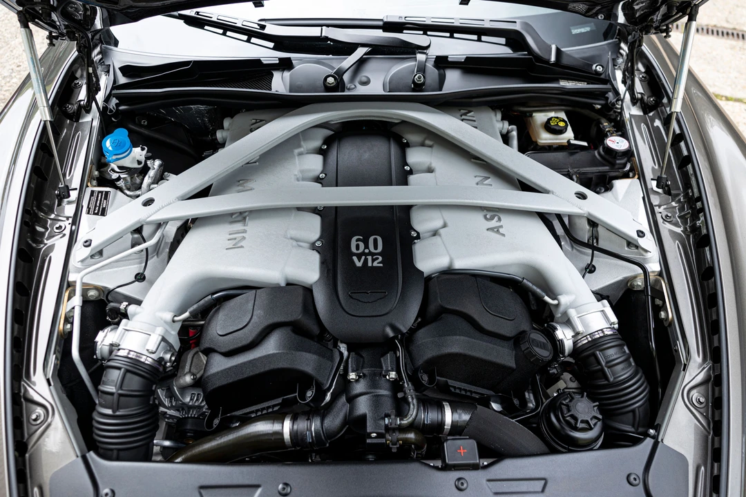 2017 Aston Martin DB9 - Image 15 of 31