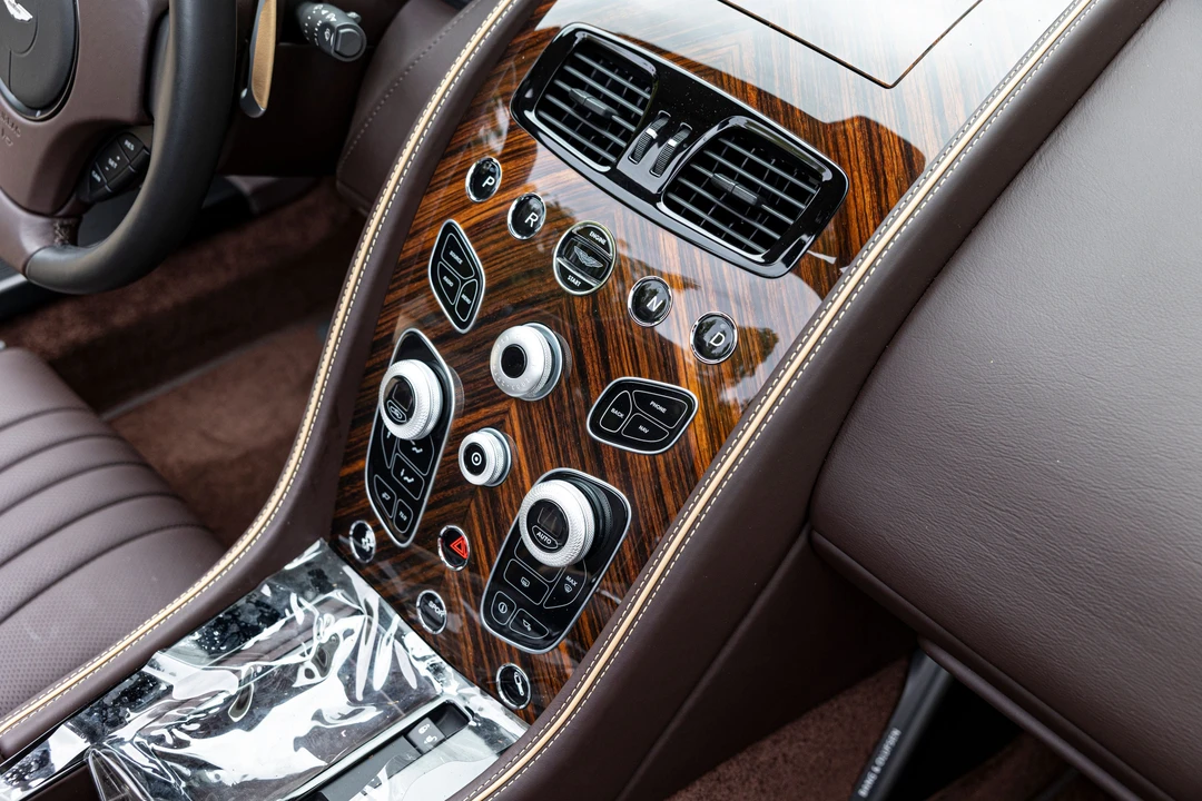 2017 Aston Martin DB9 - Image 22 of 31