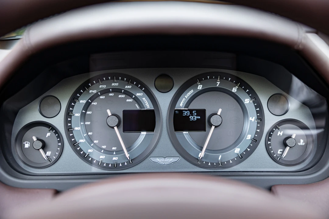 2017 Aston Martin DB9 - Image 26 of 31