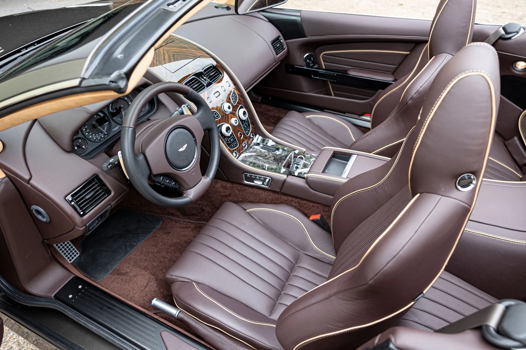 2017 Aston Martin DB9 - Image 20 of 31