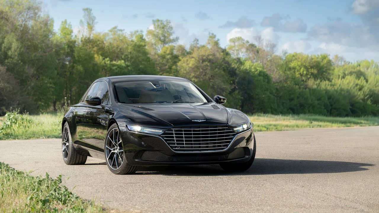 2017 Aston Martin Lagonda - Image 9 of 31