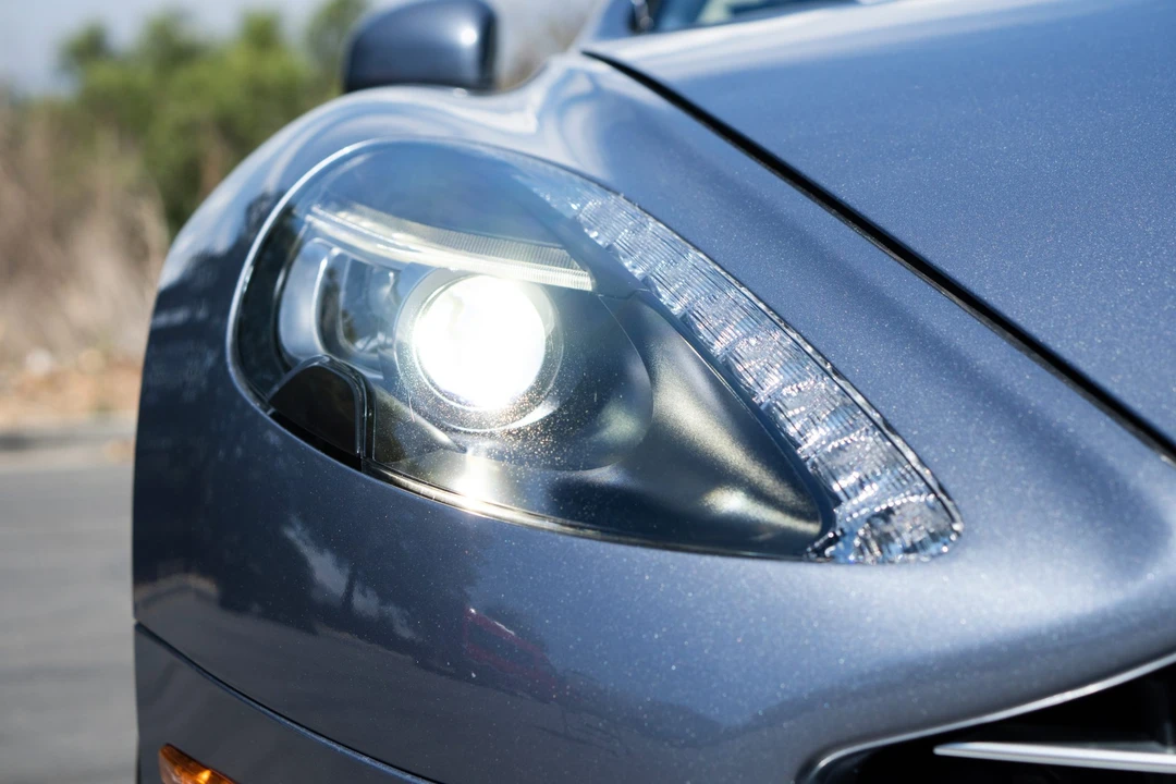 2017 Aston Martin Rapide - Image 18 of 31