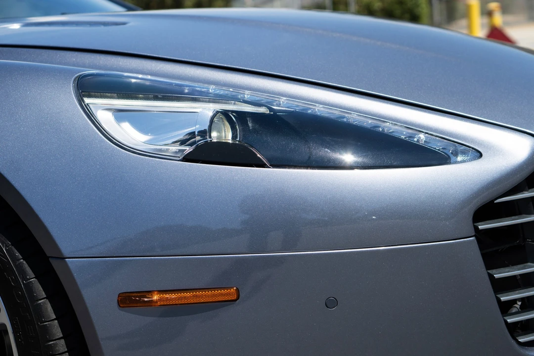 2017 Aston Martin Rapide - Image 16 of 31
