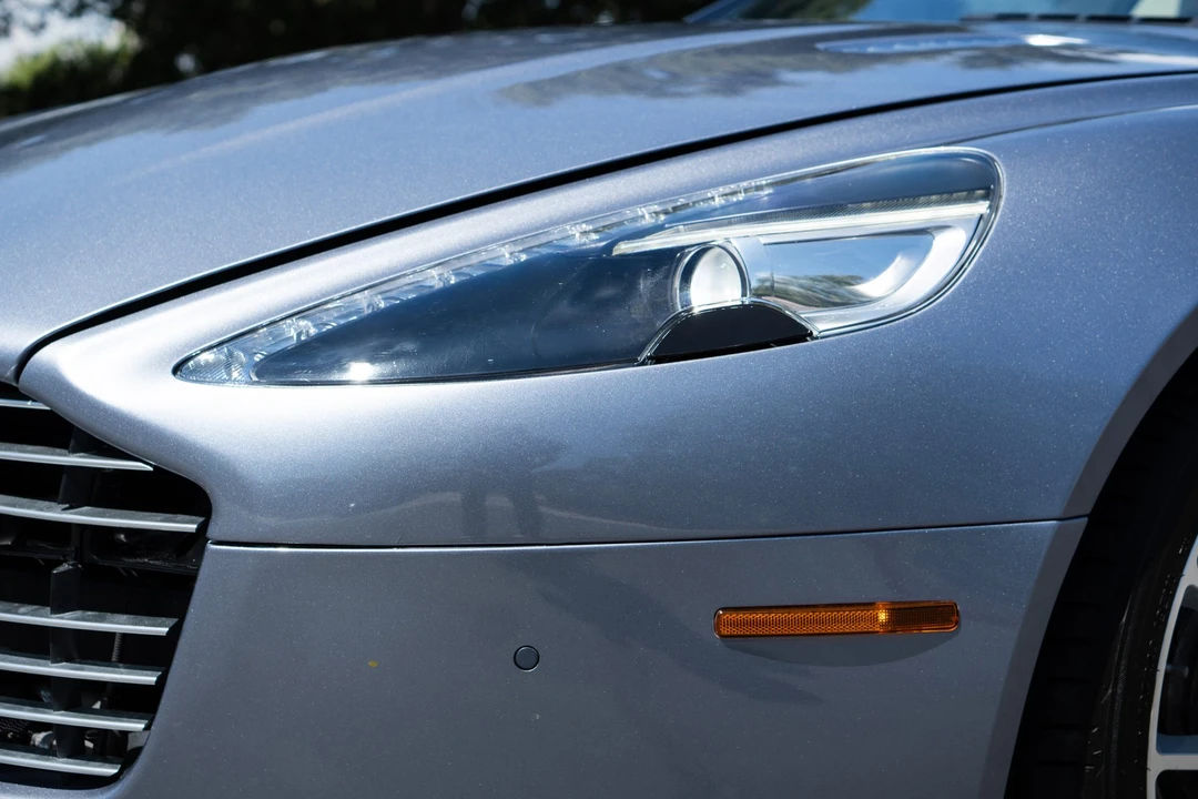 2017 Aston Martin Rapide - Image 22 of 31
