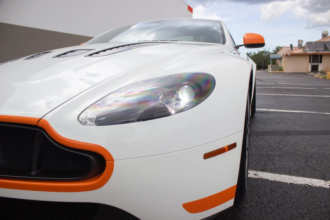 2017 Aston Martin V12 Vantage (2010-2018) - Image 10 of 31