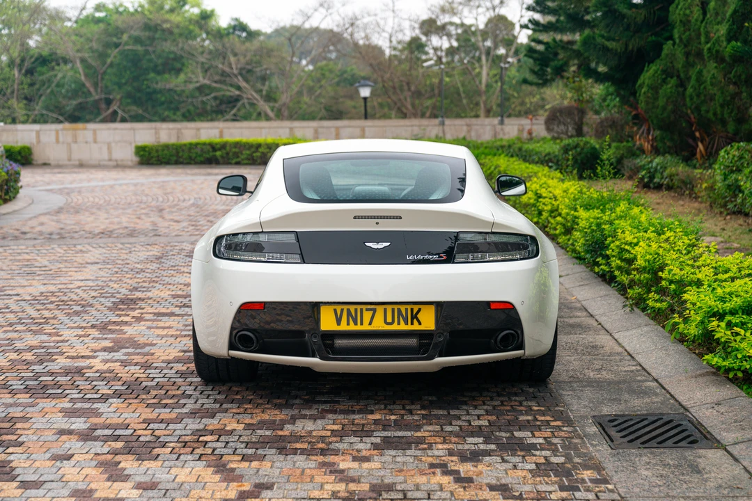 2017 Aston Martin V12 Vantage (2010-2018) - Image 6 of 21