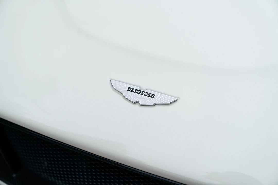 2017 Aston Martin V12 Vantage (2010-2018) - Image 10 of 21