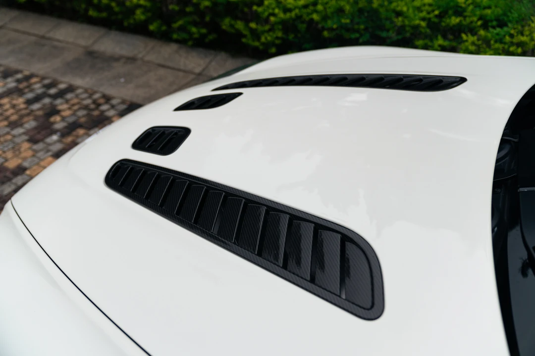 2017 Aston Martin V12 Vantage (2010-2018) - Image 19 of 21