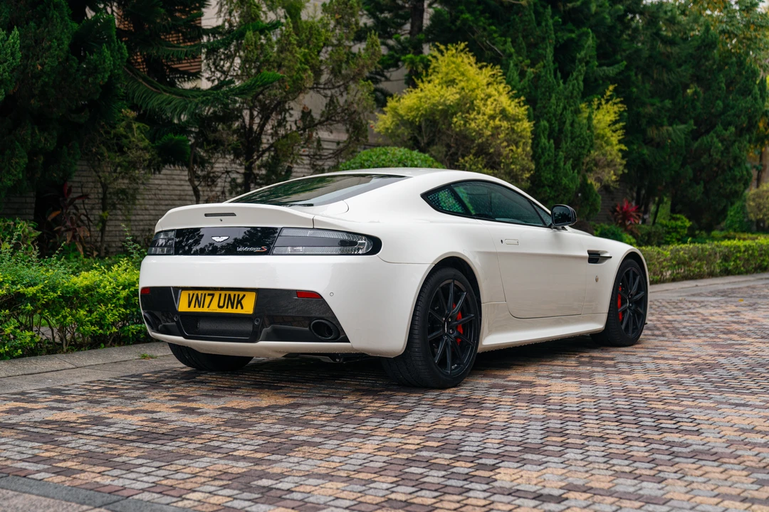 2017 Aston Martin V12 Vantage (2010-2018) - Image 7 of 21