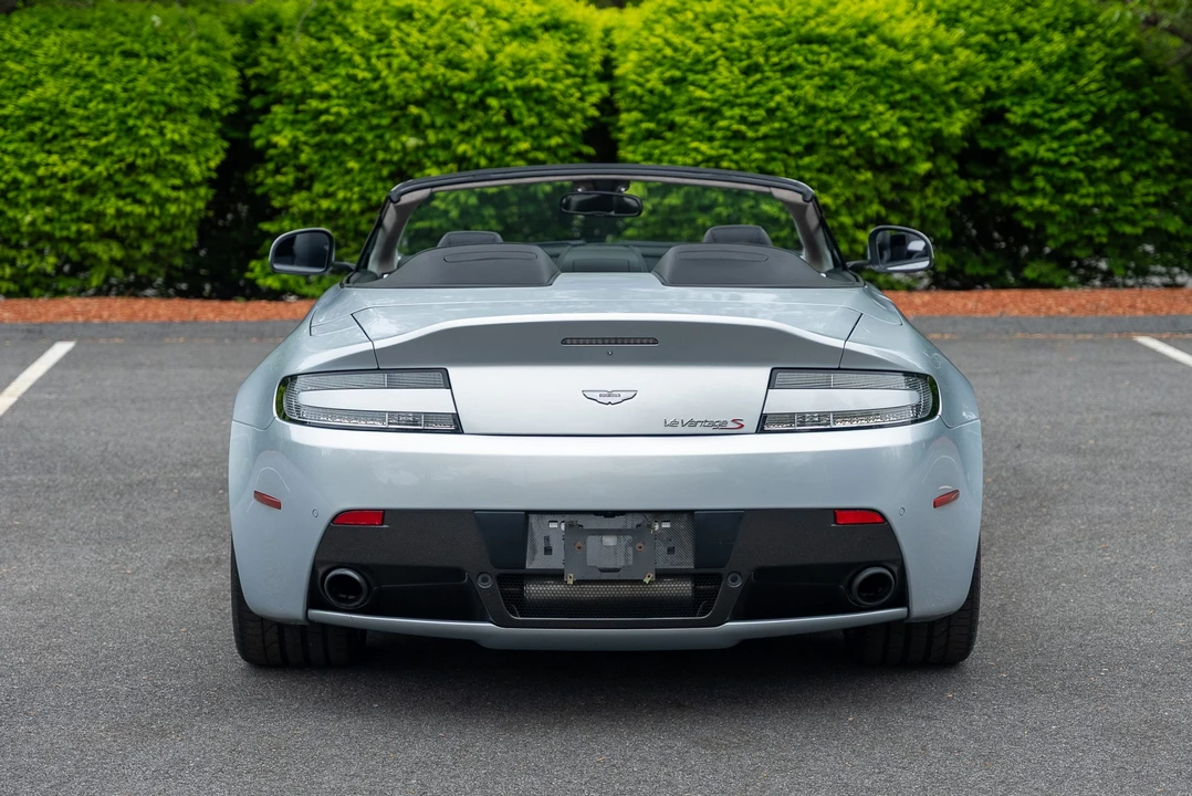 2017 Aston Martin V12 Vantage (2010-2018) - Image 17 of 31