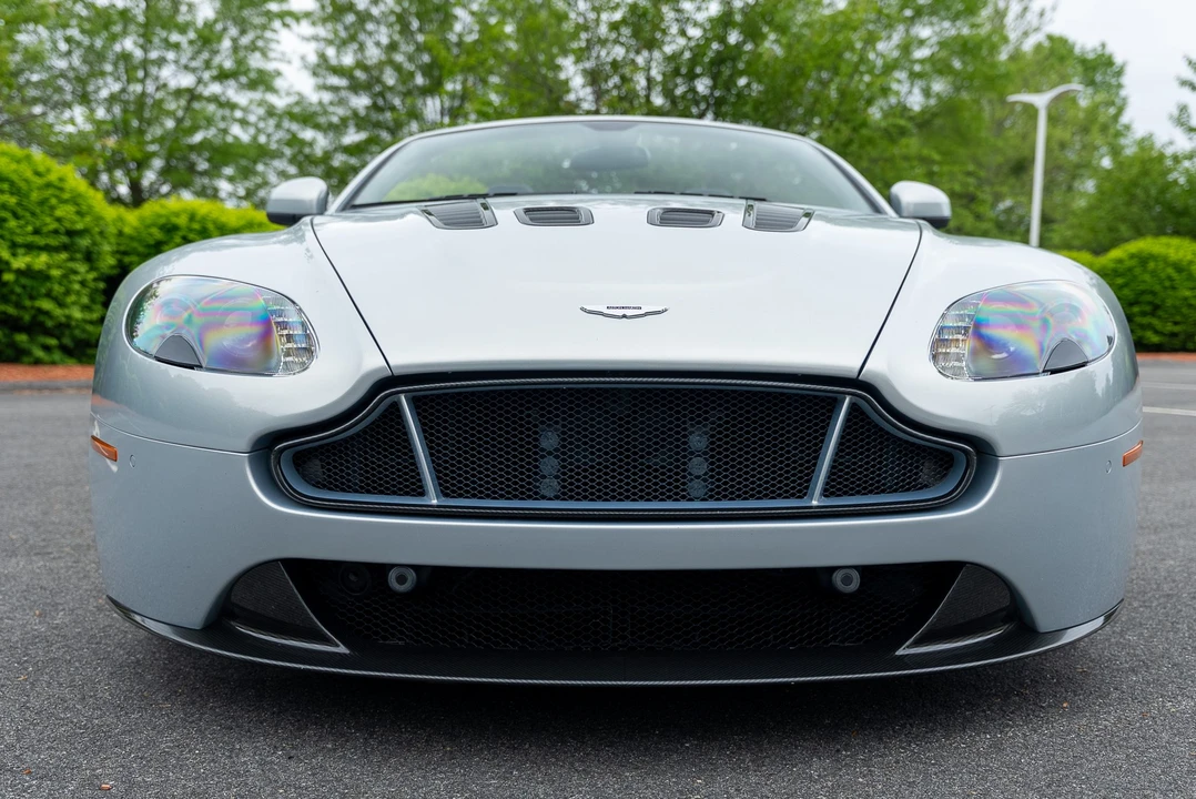 2017 Aston Martin V12 Vantage (2010-2018) - Image 6 of 31
