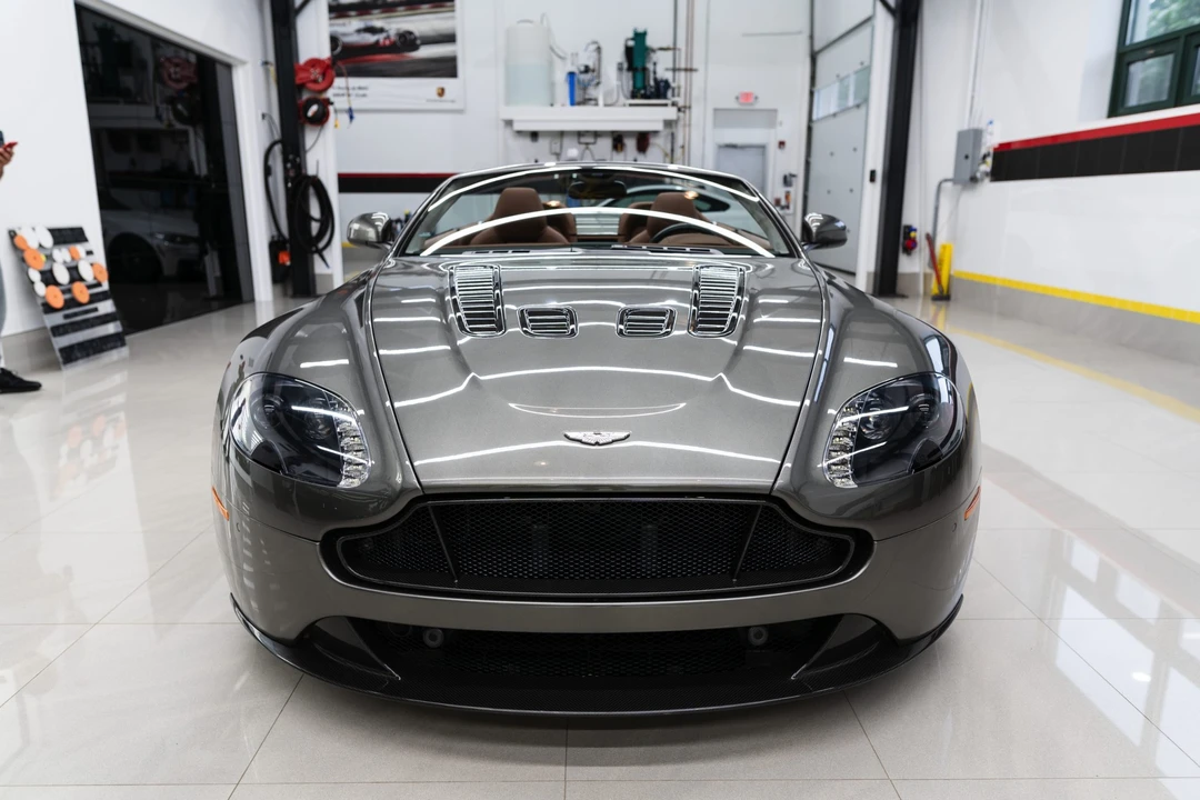 2017 Aston Martin V12 Vantage (2010-2018) - Image 5 of 31