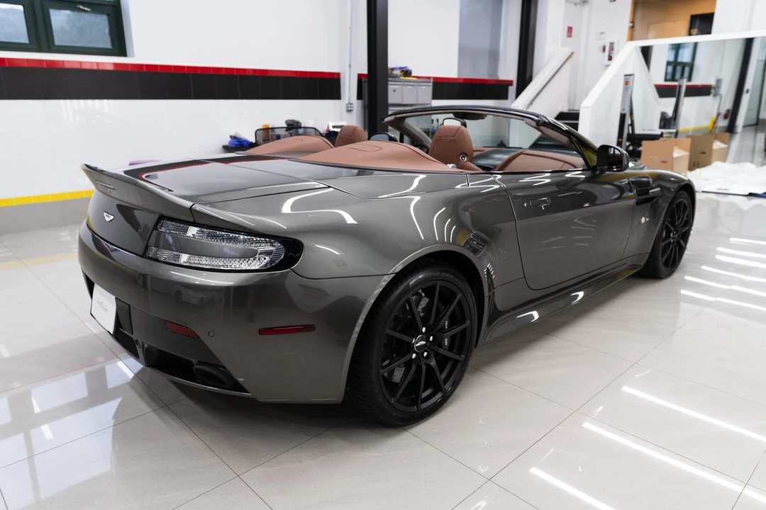 2017 Aston Martin V12 Vantage (2010-2018) - Image 19 of 31