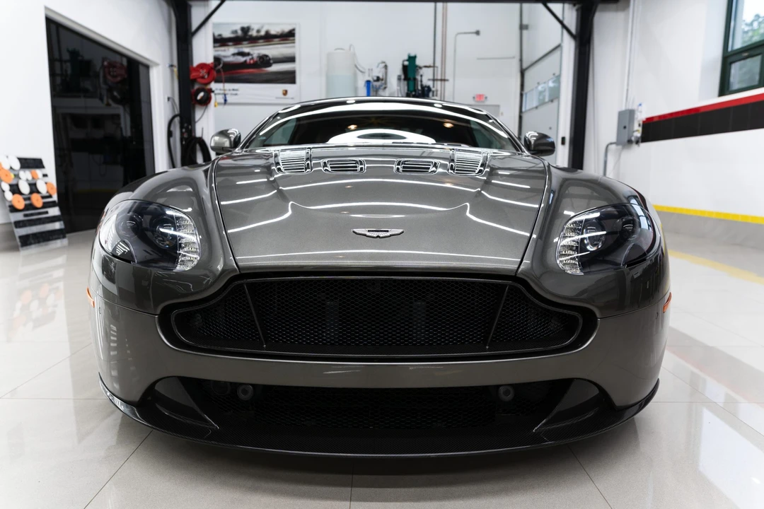 2017 Aston Martin V12 Vantage (2010-2018) - Image 2 of 31