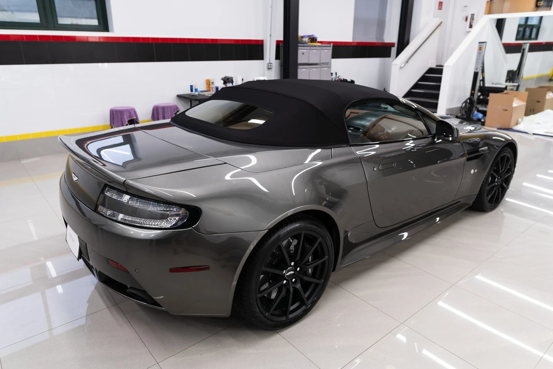 2017 Aston Martin V12 Vantage (2010-2018) - Image 18 of 31