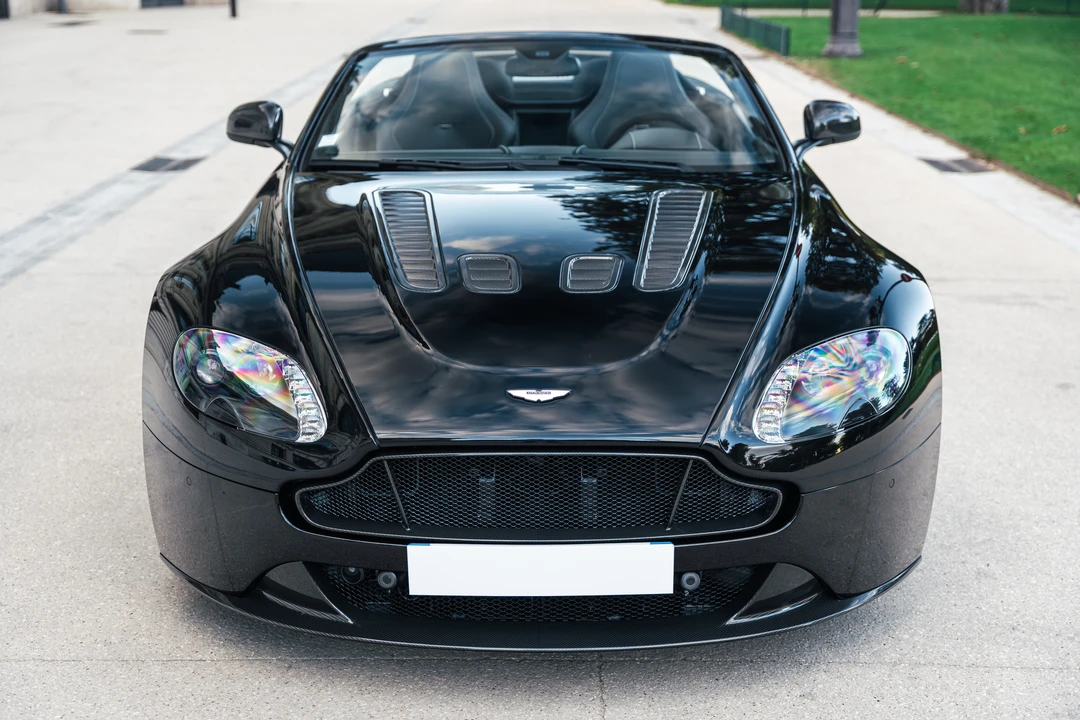 2017 Aston Martin V12 Vantage (2010-2018) - Image 10 of 31