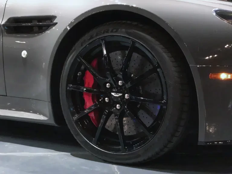 2017 Aston Martin V12 Vantage (2010-2018) - Image 14 of 16