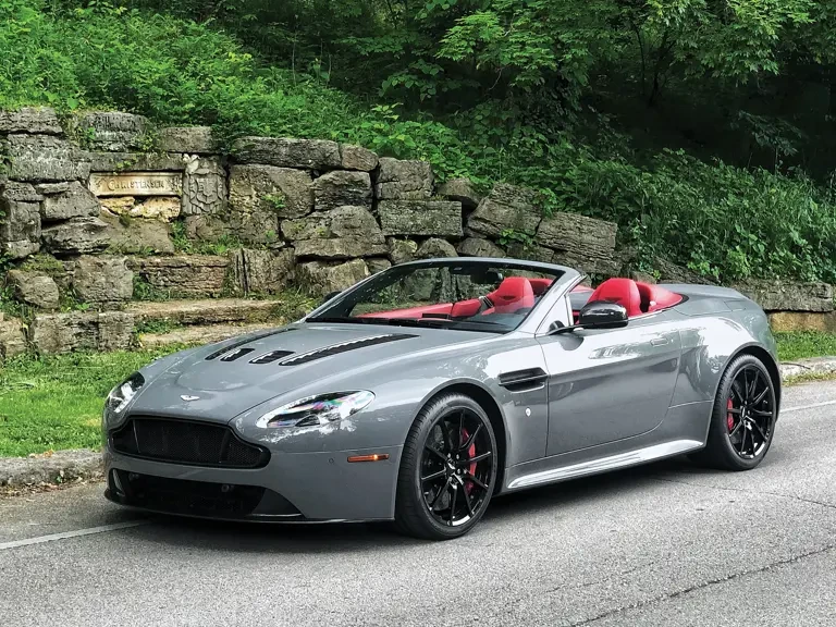 2017 Aston Martin V12 Vantage (2010-2018) - Image 2 of 16