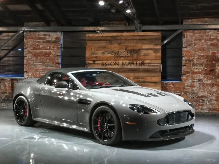 2017 Aston Martin V12 Vantage (2010-2018) - Image 16 of 16