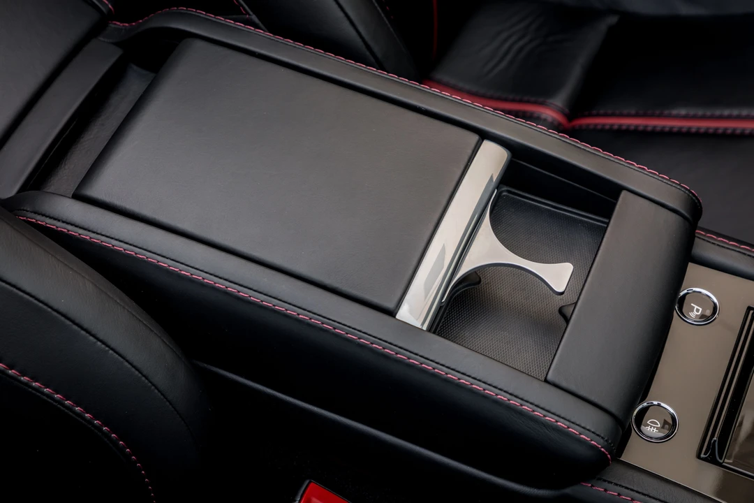 2017 Aston Martin V12 Vantage (2010-2018) - Image 10 of 31