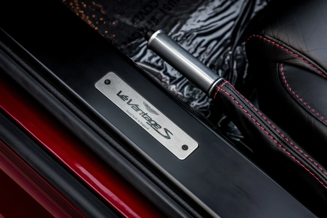 2017 Aston Martin V12 Vantage (2010-2018) - Image 29 of 31