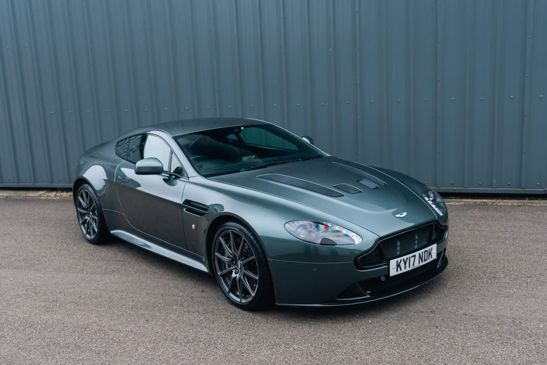 2017 Aston Martin V12 Vantage (2010-2018) - Image 10 of 31