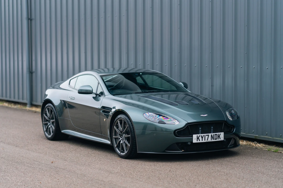 2017 Aston Martin V12 Vantage (2010-2018) - Image 9 of 31