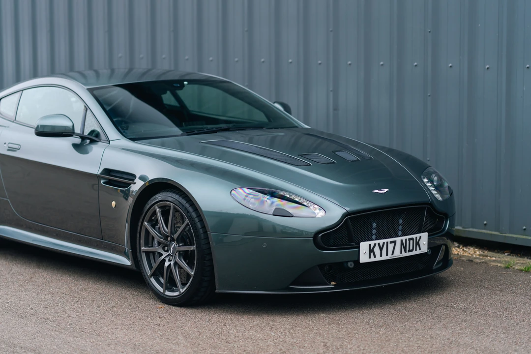 2017 Aston Martin V12 Vantage (2010-2018) - Image 17 of 31