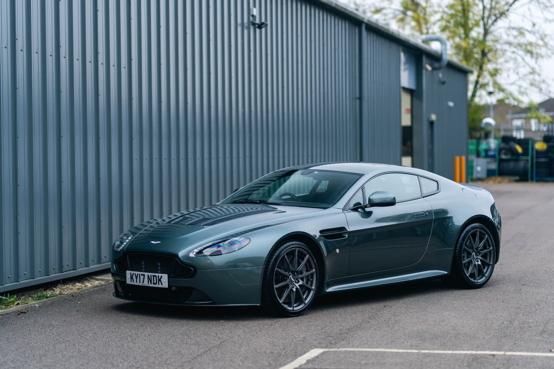 2017 Aston Martin V12 Vantage (2010-2018) - Image 12 of 31