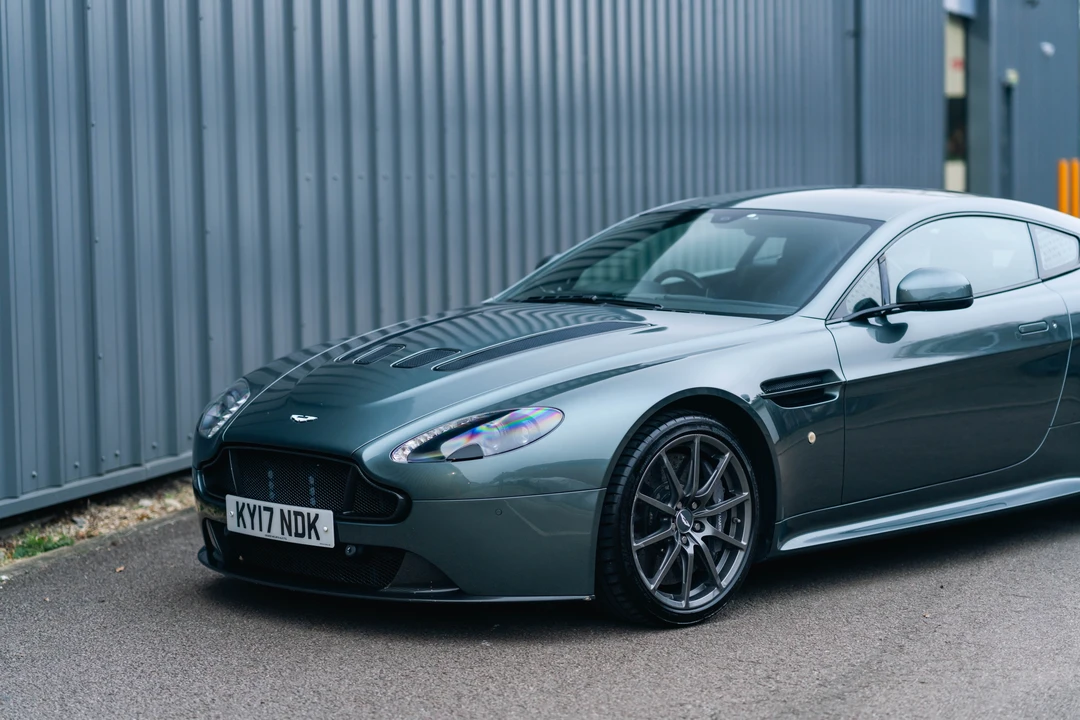 2017 Aston Martin V12 Vantage (2010-2018) - Image 18 of 31