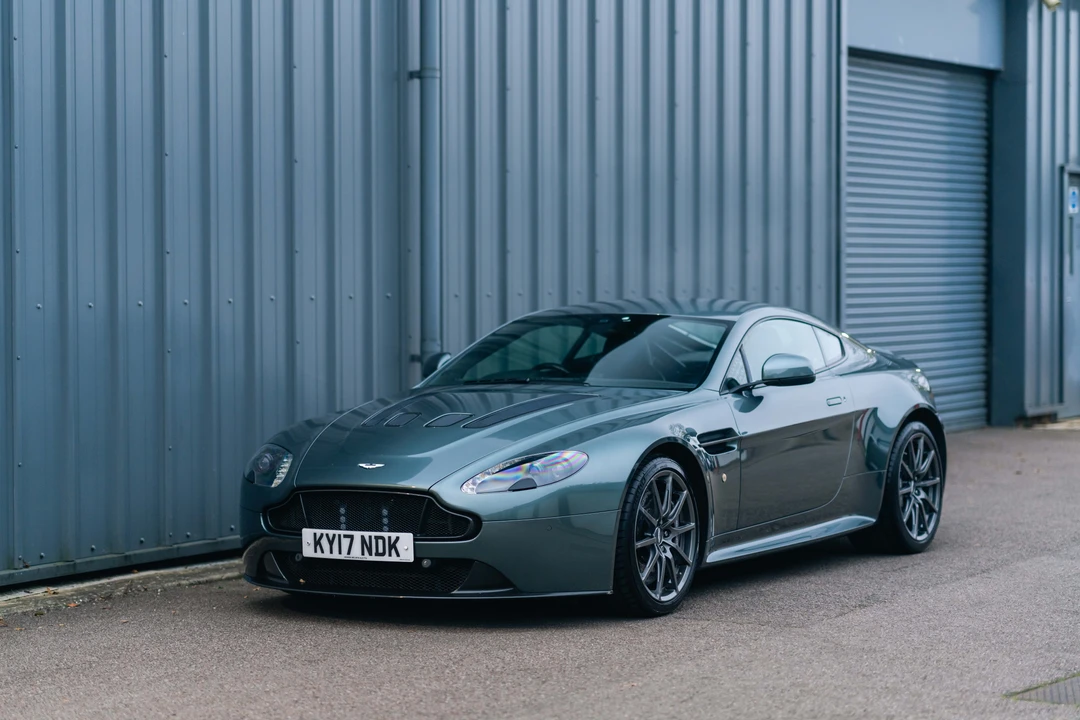 2017 Aston Martin V12 Vantage (2010-2018) - Image 13 of 31