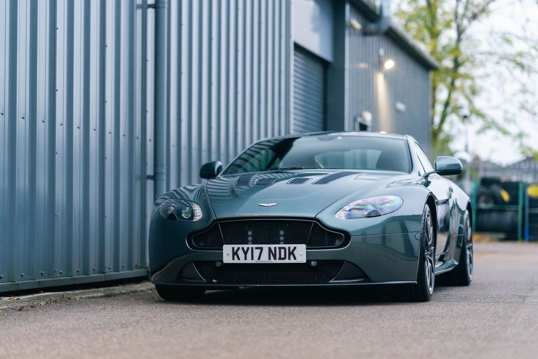 2017 Aston Martin V12 Vantage (2010-2018) - Image 11 of 31