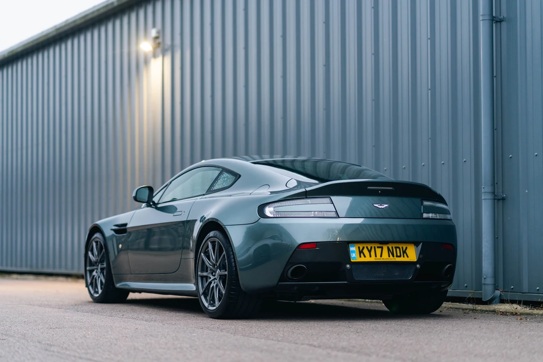 2017 Aston Martin V12 Vantage (2010-2018) - Image 5 of 31
