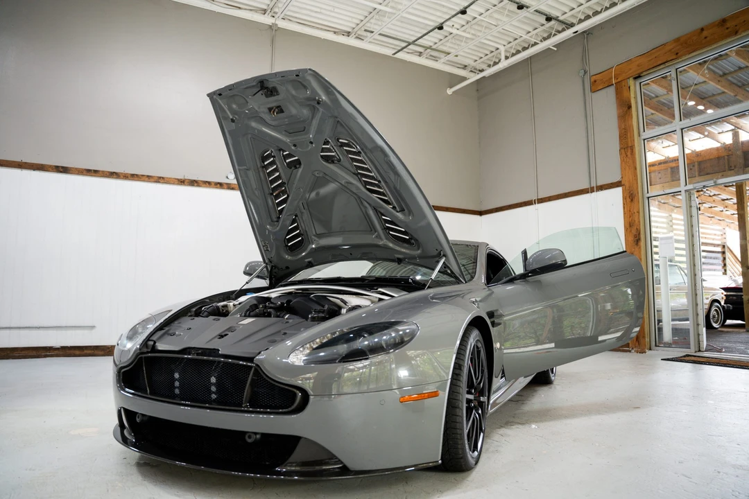 2017 Aston Martin V12 Vantage (2010-2018) - Image 28 of 31