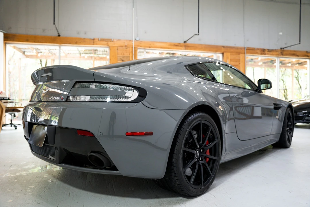 2017 Aston Martin V12 Vantage (2010-2018) - Image 16 of 31