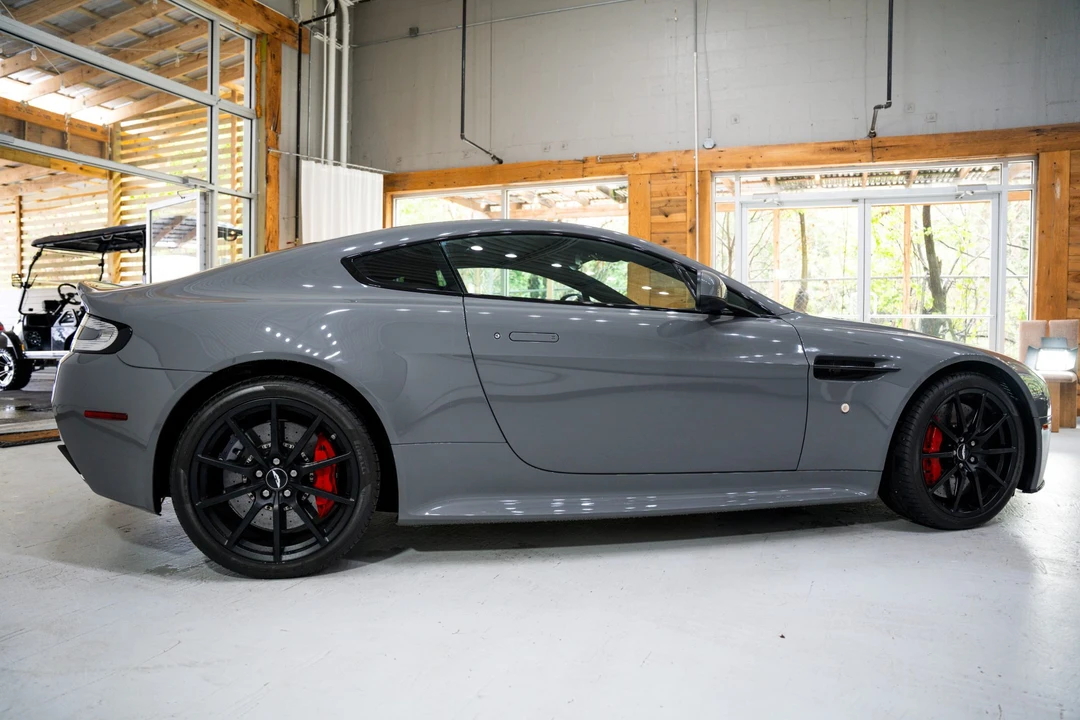 2017 Aston Martin V12 Vantage (2010-2018) - Image 14 of 31