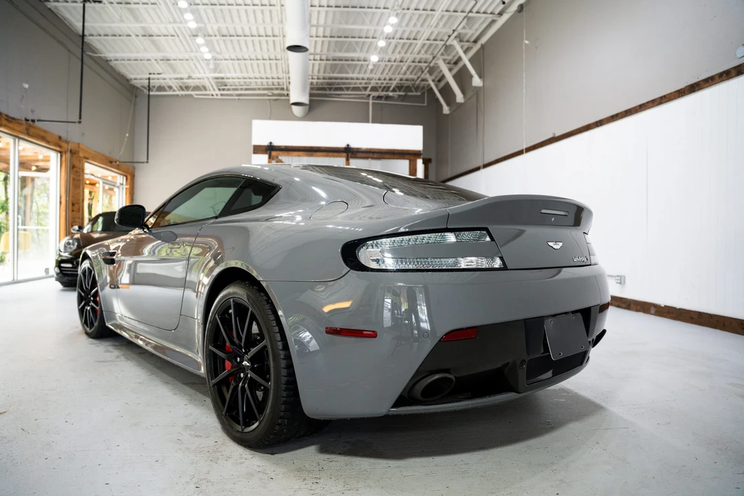 2017 Aston Martin V12 Vantage (2010-2018) - Image 22 of 31
