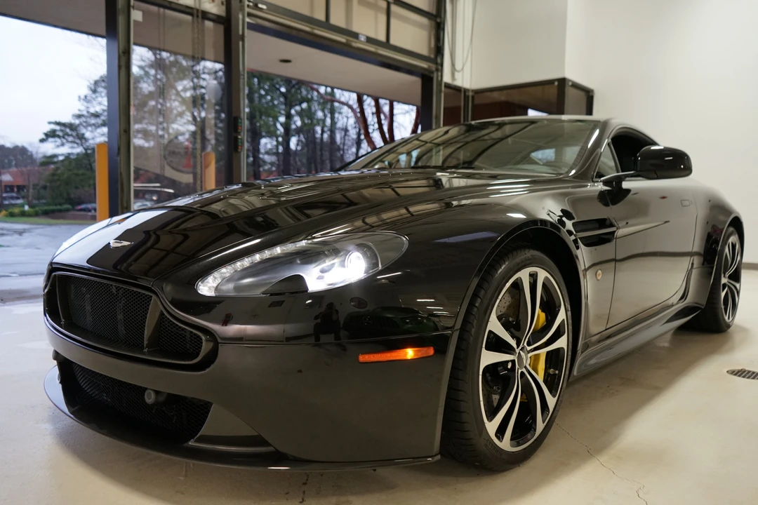 2017 Aston Martin V12 Vantage (2010-2018) - Image 22 of 31