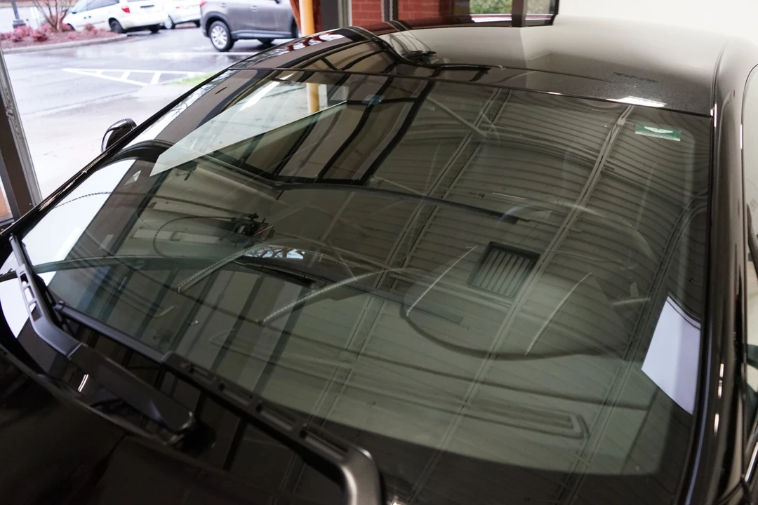 2017 Aston Martin V12 Vantage (2010-2018) - Image 26 of 31