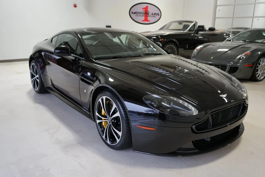 2017 Aston Martin V12 Vantage (2010-2018) - Image 12 of 31