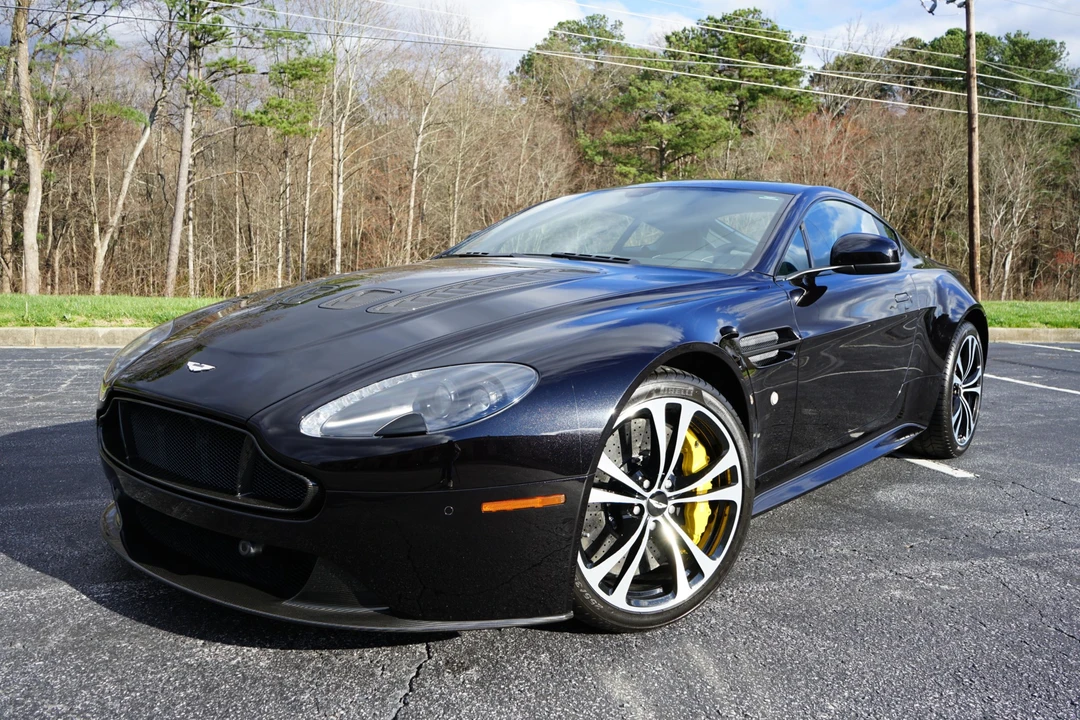 2017 Aston Martin V12 Vantage (2010-2018) - Image 2 of 31