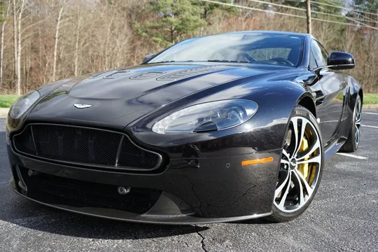 2017 Aston Martin V12 Vantage (2010-2018) - Image 3 of 31