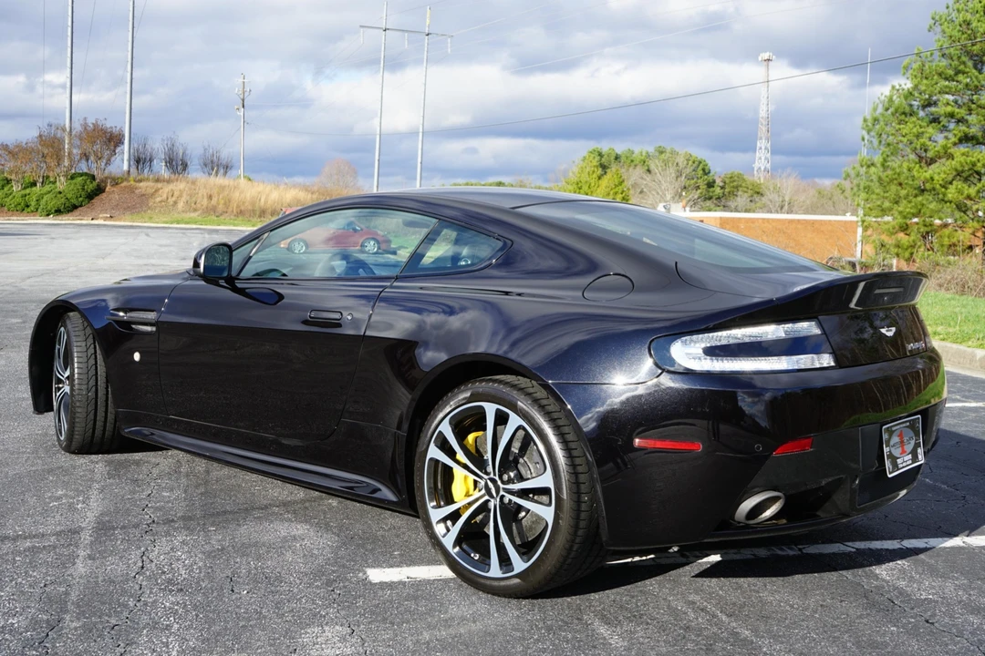 2017 Aston Martin V12 Vantage (2010-2018) - Image 9 of 31