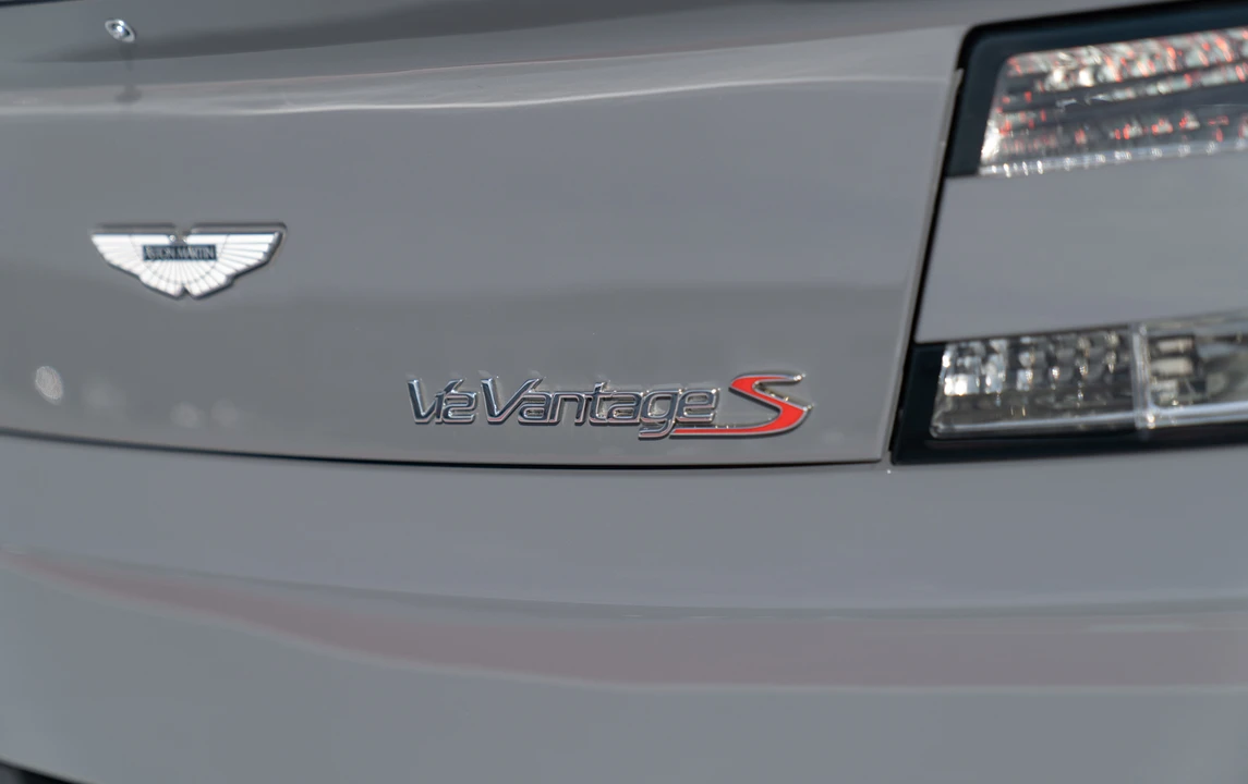 2017 Aston Martin V12 Vantage (2010-2018) - Image 13 of 31