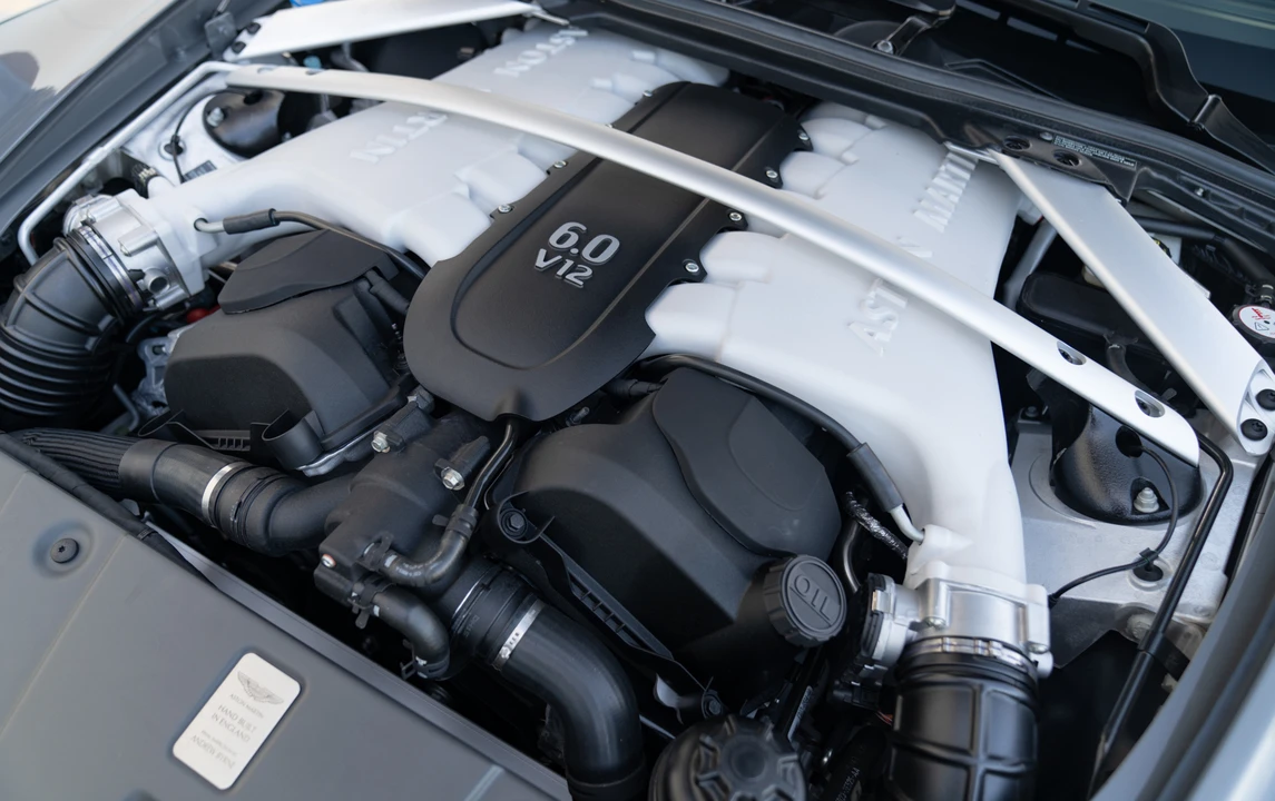 2017 Aston Martin V12 Vantage (2010-2018) - Image 27 of 31