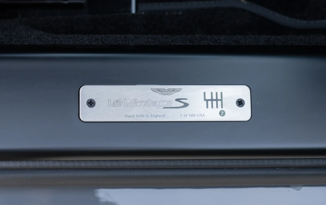 2017 Aston Martin V12 Vantage (2010-2018) - Image 30 of 31