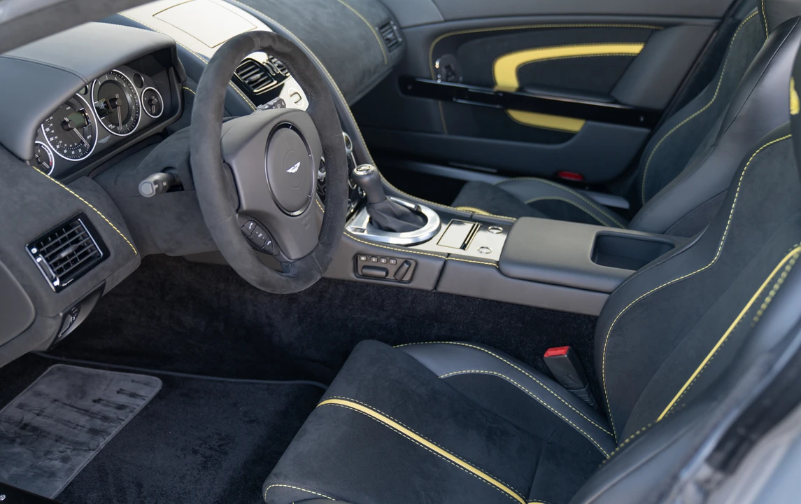 2017 Aston Martin V12 Vantage (2010-2018) - Image 18 of 31