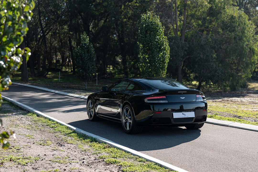 2017 Aston Martin V8 Vantage (2006-2017) - Image 13 of 31